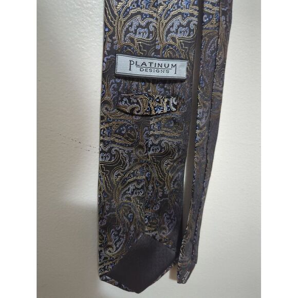 Platinum Designs Mens Washable Black/Silver Paisley Reflective 100% Silk Tie - Picture 4 of 7